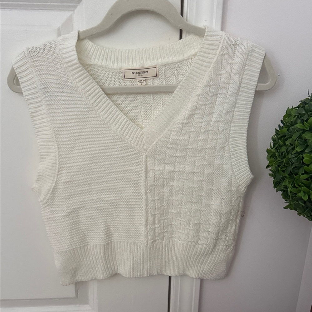 Dry Goods cute Women's Cream Sweater Vest